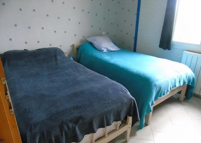 Les Eglantines Pensión Casteljaloux